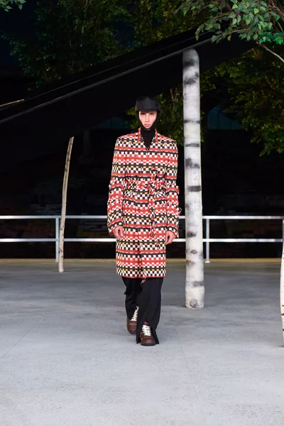 Look 137